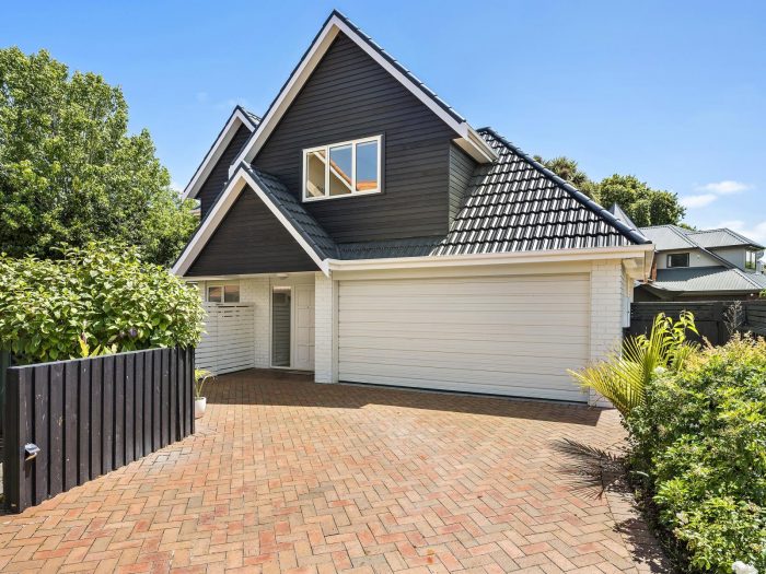 2/10A Military Road, Boulcott, Lower Hutt, Wellington, 5010, New Zealand