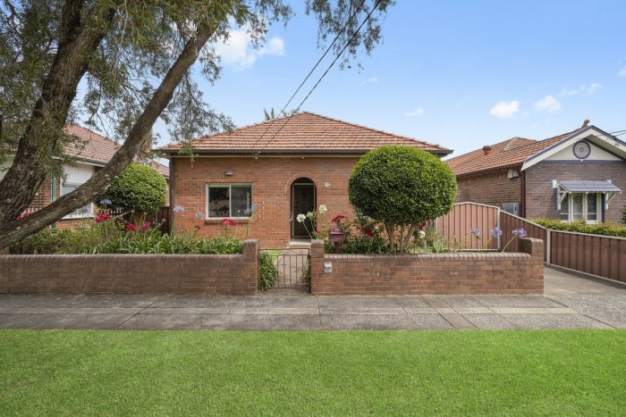 35 Linthorn Ave, Croydon Park NSW 2133, Australia