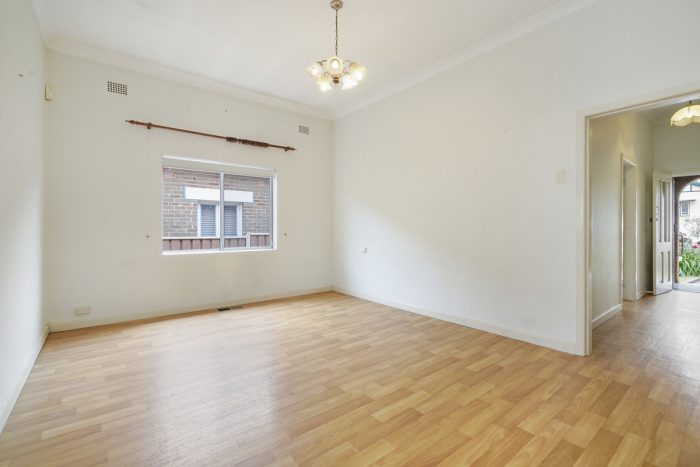 35 Linthorn Ave, Croydon Park NSW 2133, Australia