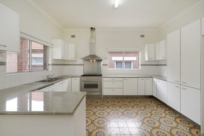 35 Linthorn Ave, Croydon Park NSW 2133, Australia