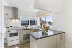 2/8 Havana Place, Glenfield, North Shore City, Auckland, 0629, New Zealand