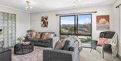 7 Cobar Close, Maupuia, Wellington, 6022, New Zealand