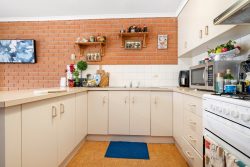 1-4/580 Webb Street, Lavington NSW 2641, Australia