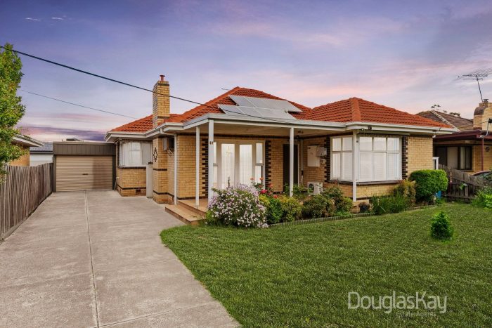 67 Ridgeway Parade, Sunshine West VIC 3020, Australia