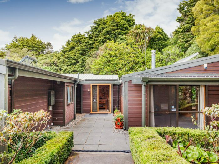 11 The Bush Track, Aokautere, Palmerston North, Manawatu / Whanganui, 4471, New Zealand