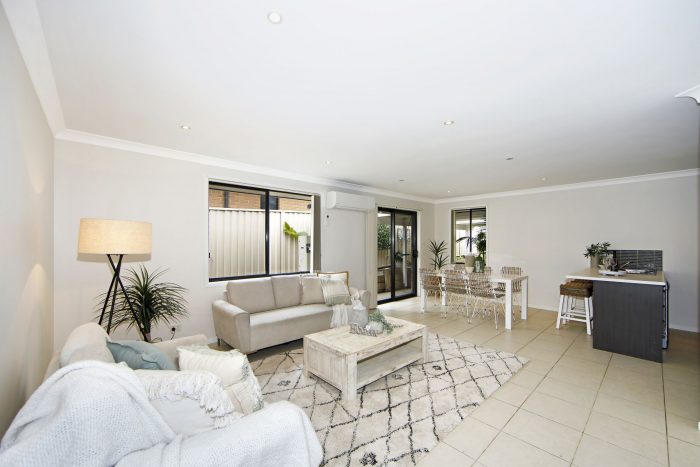 1 Yellow Rose Terrace, Hamlyn Terrace NSW 2259, Australia