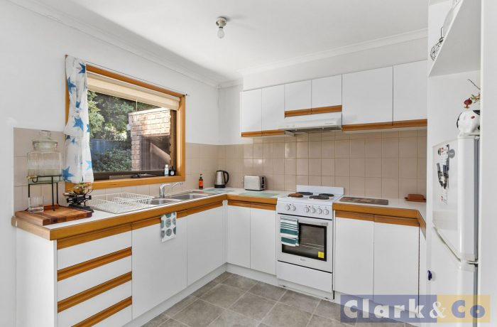 Unit 2/30 Ailsa St, Mansfield VIC 3722, Australia