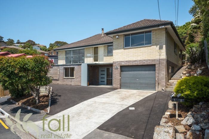 12 Beverley Grove, West Moonah TAS 7009, Australia