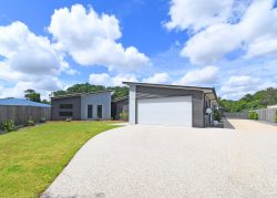 5 Emperor Court, Craignish QLD 4655, Australia