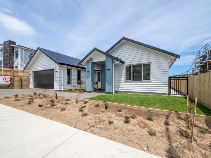 44 Farnworth Terrace, Churton Park, Wellington, 6037, New Zealand