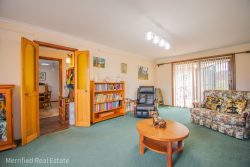 7 Hugel Pl, Spencer Park WA 6330, Australia