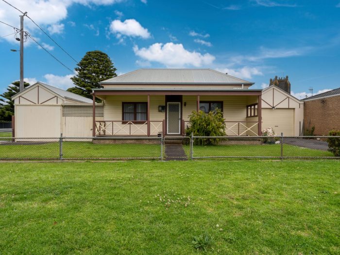 49 James St, Port Fairy VIC 3284, Australia