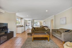 211 Manuka Road, Glenfield, North Shore City, Auckland, 0629, New Zealand