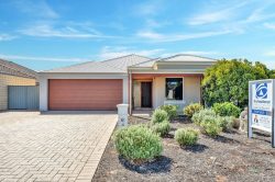 4 Placid Bend, South Yunderup WA 6208, Australia