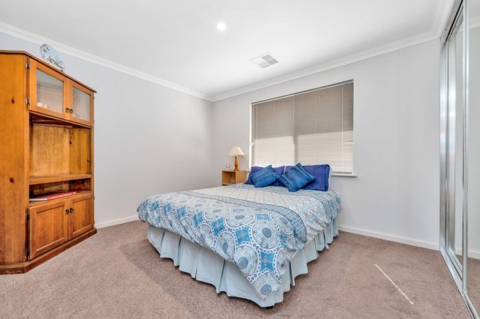 4 Placid Bend, South Yunderup WA 6208, Australia