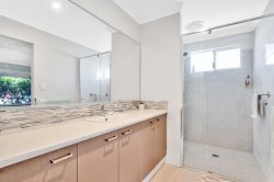 4 Placid Bend, South Yunderup WA 6208, Australia