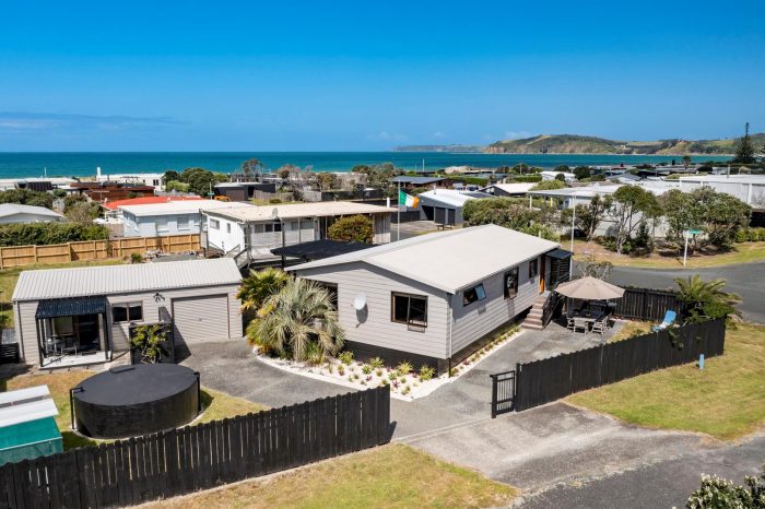 2 Saint Anne Place, Omaha, Rodney, Auckland, 0986, New Zealand