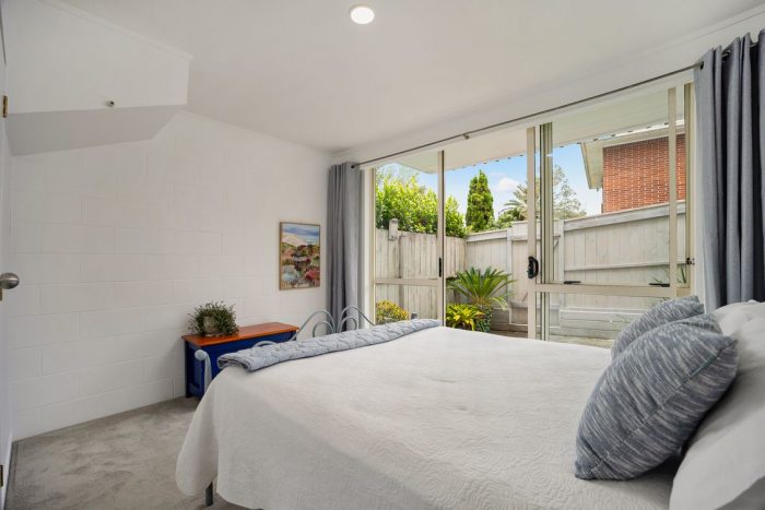 2/27 Don Croot Street, Morningside, Auckland, 1021, New Zealand