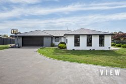 118A Inglis St, Wynyard TAS 7325, Australia