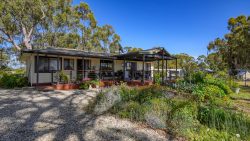 53 Baxters Rd, Goulburn Weir VIC 3608, Australia