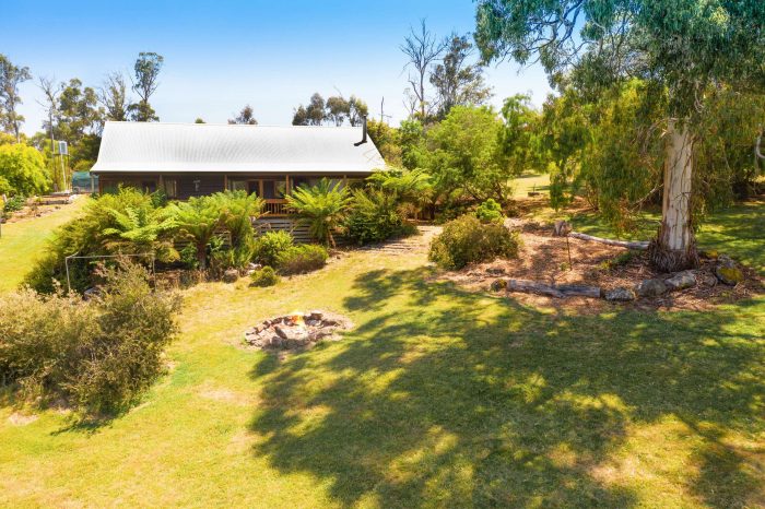 42 Bunstons Rd, Tolmie VIC 3723, Australia