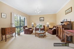 1 Nina Pl, Kurrajong Heights NSW 2758, Australia