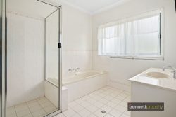 1 Nina Pl, Kurrajong Heights NSW 2758, Australia