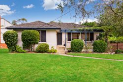 15A Nargong Rd, Allambie Heights NSW 2100, Australia