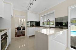 41 Glad Gunson Dr, Eleebana NSW 2282, Australia