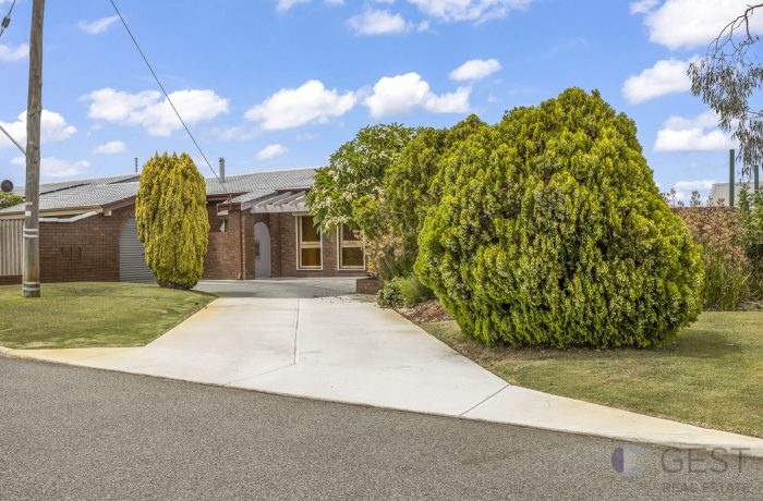 14 Rusham Pl, Morley WA 6062, Australia