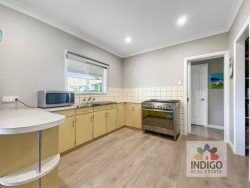 112 Settlers Rd W, Chiltern VIC 3683, Australia