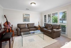 9 Westgate Pl, The Gap QLD 4061, Australia