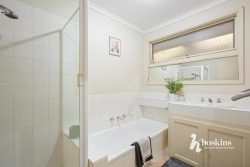 105 Allambanan Dr, Bayswater North VIC 3153, Australia