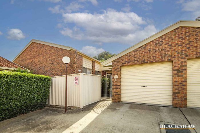 Unit 4/41 Bellchambers Cres, Woodridge, Banks ACT 2906, Australia