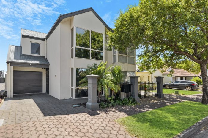 Unit 2/12 Hagen Ave, Port Adelaide SA 5015, Australia