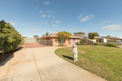 82 Dampier Dr, Golden Bay WA 6174, Australia