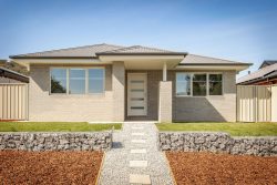 15 Kinchington Rd, Leneva VIC 3691, Australia