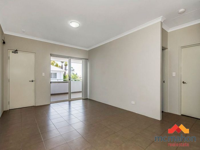 Unit 18/38 Lake St, Rockingham WA 6168, Australia