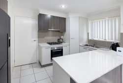 2/24 Macarthy Rd, Marsden QLD 4132, Australia