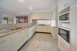 24 Teal Pl, Sussex Inlet NSW 2540, Australia