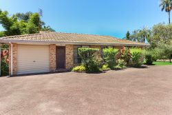 Unit 1/12 Eastern Ct, Mount Coolum QLD 4573, Australia