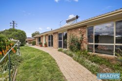 33 River Dr, Karabar NSW 2620, Australia