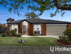 21 May Gibbs Cres, Lynbrook VIC 3975, Australia