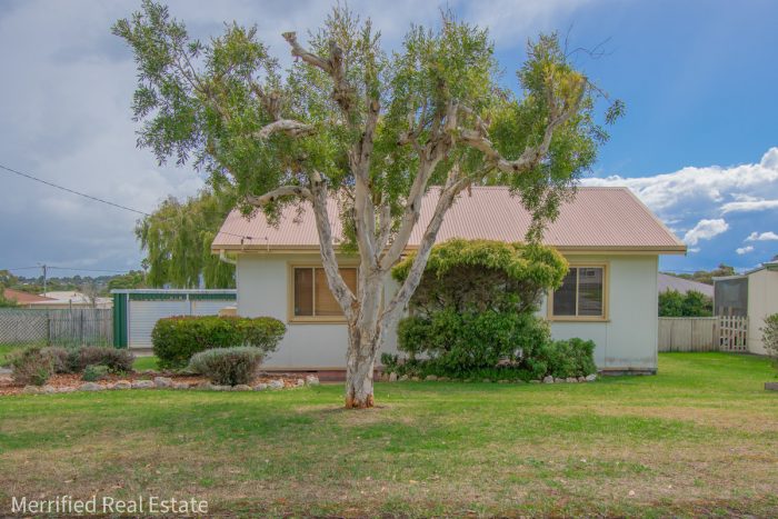 46 Minor Rd, Orana WA 6330, Australia