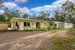 25 Wattle Ave, Bells Bridge QLD 4570, Australia