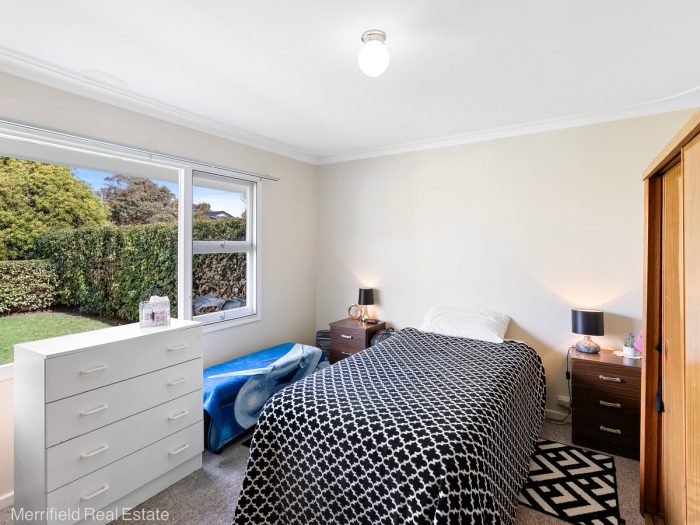 36B Katoomba St, Orana WA 6330, Australia