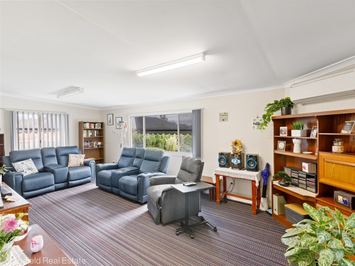 36B Katoomba St, Orana WA 6330, Australia