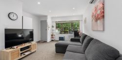 3/100 Royal road, Massey, Waitakere City, Auckland, 0614, New Zealand