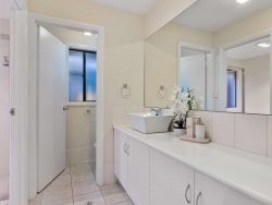 30 Henley Cct, Seaford Rise SA 5169, Australia