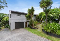 5 Higham Ferrers Place, Red Beach, Rodney, Auckland, 0932, New Zealand